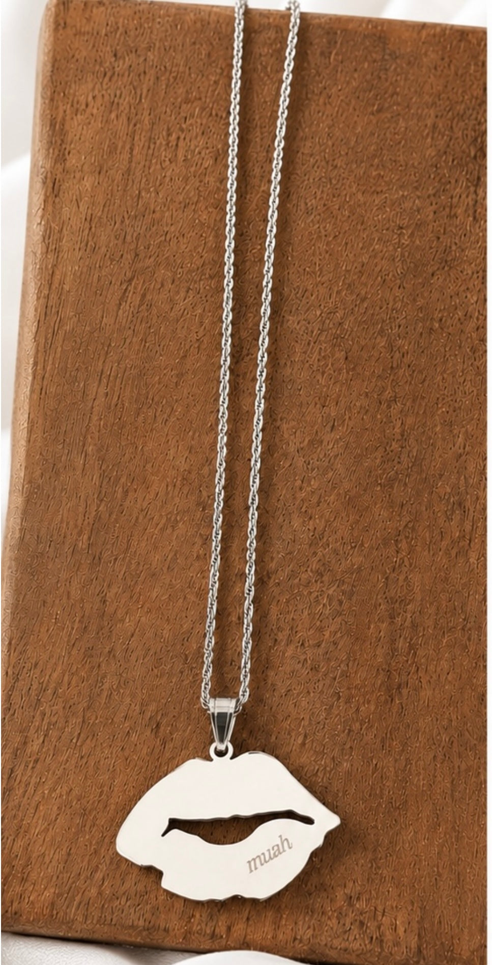 Main Character Energy Lips Necklaces