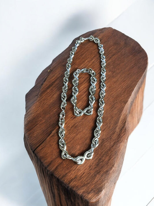 Infinity Necklace Set